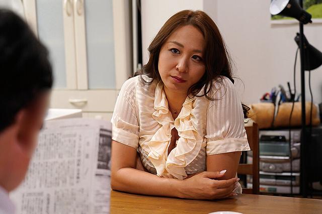 お母さんは色情魔 佐久間楓 サンプル画像 1