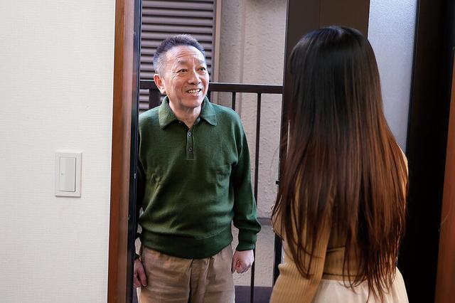 義父に弄ばれた一週間 快感の虜になった巨乳若妻 愛川すず サンプル画像 1