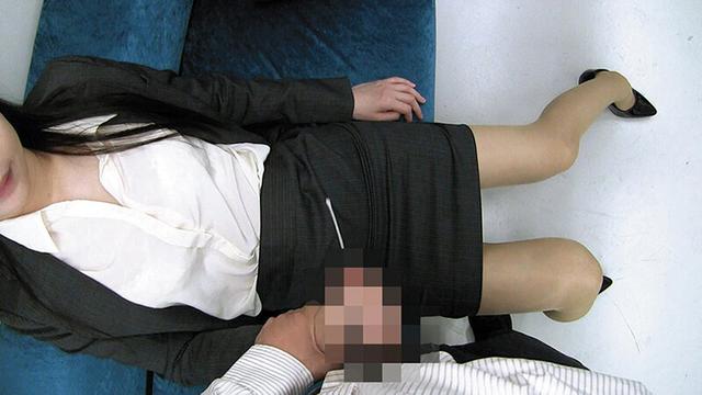 酔っ払ってガードがユルユルの奥さんのスーツ姿にもう我慢出来ないっ！3 サンプル画像 10
