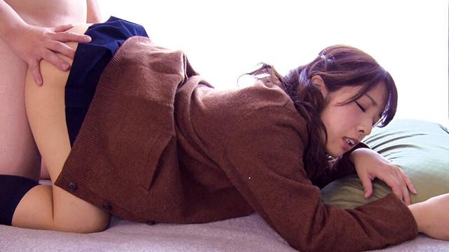 制服の似合う美少女たちとイケナイ中出し性交2 4時間 サンプル画像 1