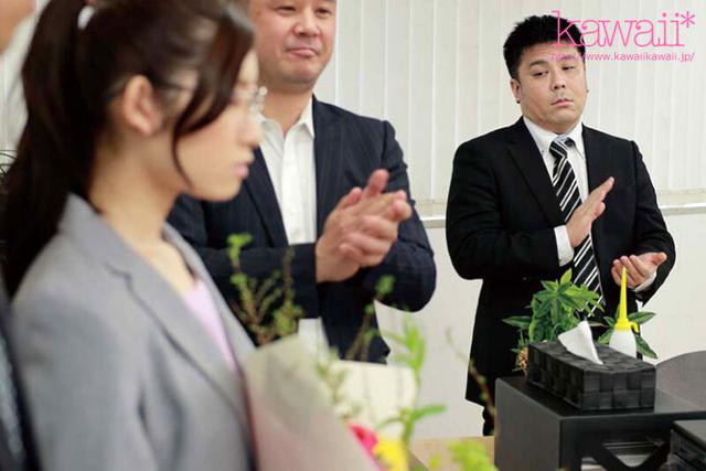最愛の人よりも目の前の他人棒を選んだ裏切りNTRベスト 越えてはいけない一線を越えたスケベで最低な美少女たち サンプル画像 6