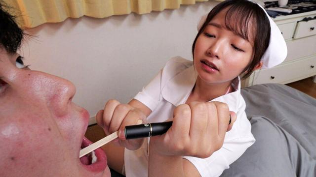 脳がトロける甘～いささやきで何度も快楽に導くナース派遣クリニックの絶品中出しサービス サンプル画像 2