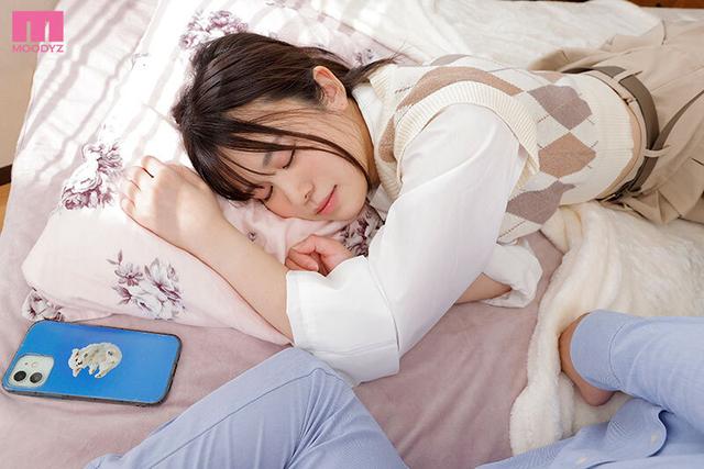 【VR】大学生の（冬）休みは長すぎて…イチャイチャラブラブヤリまくり！「ぴったりくっつくとあったかいね。」現役女子大生・白都四季8KVR SPECIAL！！ サンプル画像 2