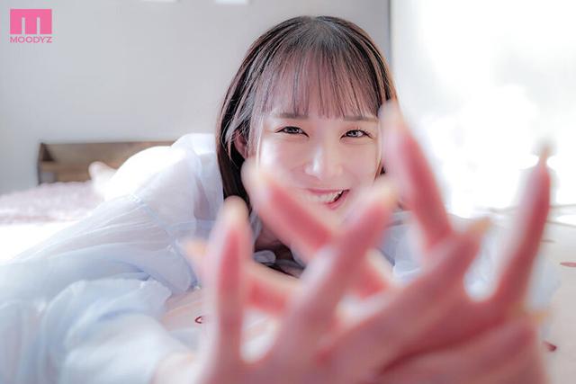 【VR】男子と話すのが苦手でキョドキョド …気持ちを言葉にするのも苦手…でも諦めずに想いを伝えてくれる超ウブな彼女‘ちっち’とドッキドキ初SEX 宮崎千尋 サンプル画像 2