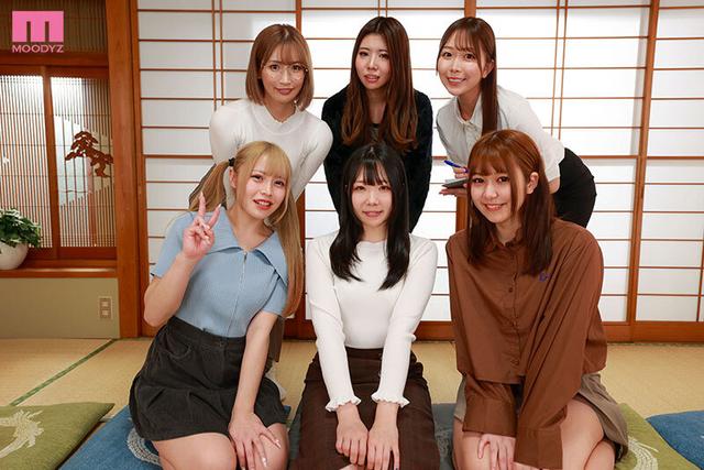 【VR】全裸集団お見合いパーティー 女子だけ全裸。男の性欲減退を解消するために全裸縁談会が実施された世界。無事カップルが成立したら、中出し着床！！ 美園和花 サンプル画像 2