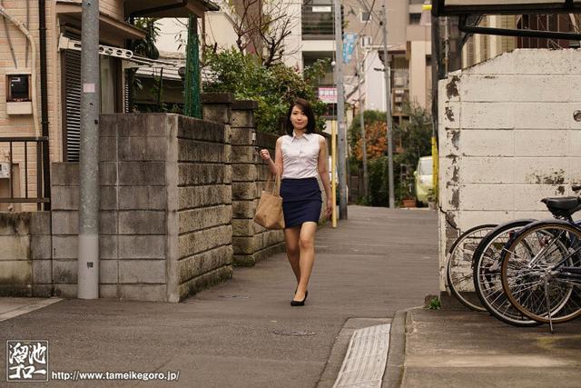 生徒と一線を越えたあの日から、私はSMラブホテルで放課後毎日犯●れています…。 望月瞳 サンプル画像 1