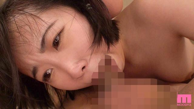 嫁の連れ子をイラマチオ！ゴミ部屋に引きこもる反抗期の義娘を失禁するまで喉奥ピストン 乃々瀬あい サンプル画像 3