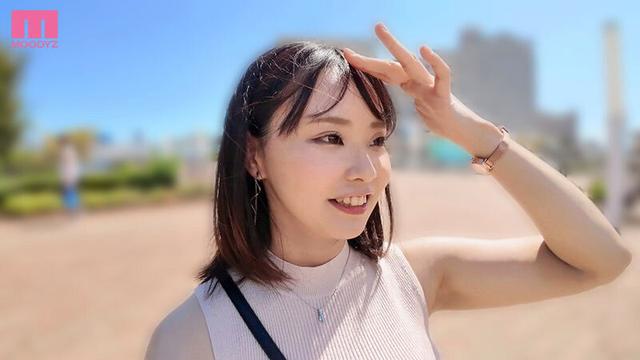 人気子役だったあの子がAVデビューしてもう5年 甘ラブ乳もみデート 成長しきったHcup着衣巨乳で勃起を誘い発情したら即、ホテル！ 中山ふみか サンプル画像 1