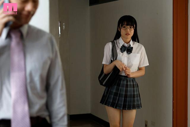 「先生、奥さんとどっちがフェラ上手い？」妻がいるのに教え子のからかい誘惑と小悪魔舐めしゃぶりフルコースに溺れた口淫不倫 輝星きら サンプル画像 2