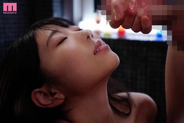 出張先のホテルで嫌悪感を抱くセクハラ上司に相部屋にさせられて…絶倫性交＆指マンがストライクすぎて堕とされた私 百田光希 サンプル画像 12