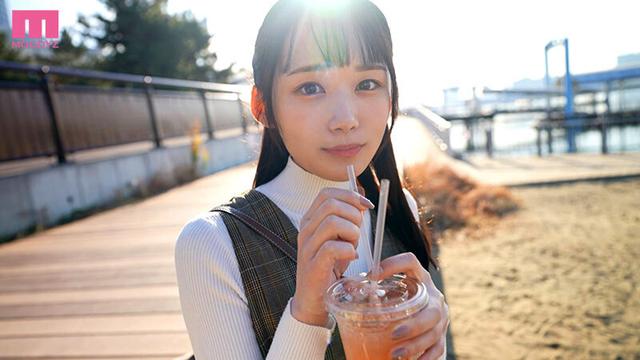 生まれて初めてのお泊りデート 初めて男性と外で手を繋いで、野外でキスして、その後、時を忘れて絡み合う 濃密セックス 宮崎千尋 サンプル画像 3