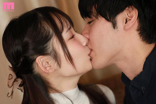 生まれて初めてのお泊りデート 初めて男性と外で手を繋いで、野外でキスして、その後、時を忘れて絡み合う 濃密セックス 宮崎千尋 サンプル画像 5