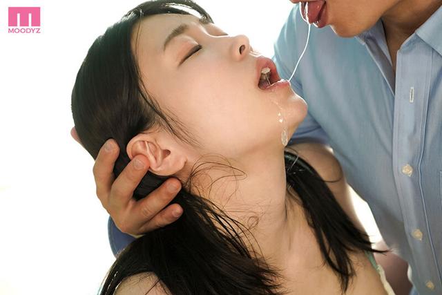 汗！潮！愛液！体液まみれで常にベロキス性交 倖月セラ サンプル画像 2