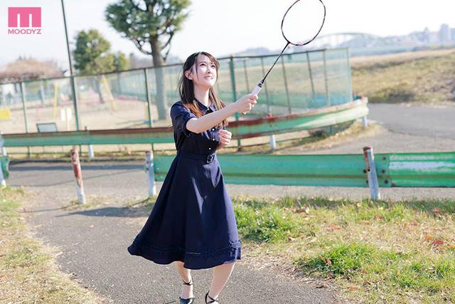 新人 20歳 地味だけどセックスに嘘が無い。白肌美少女AVデビュー 南坂あすか サンプル画像 1