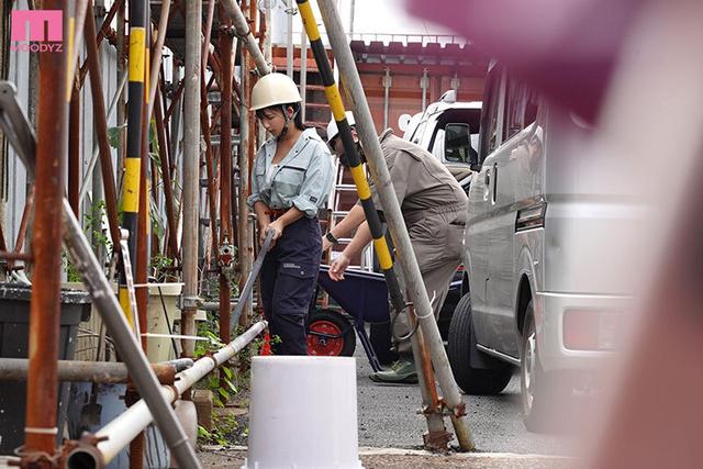 新人 脱いだら凄いッ！強さと美しさの絶妙なバランス褐色ワイルドボディガテン女子AVデビュー！！ 満島アンナ サンプル画像 1