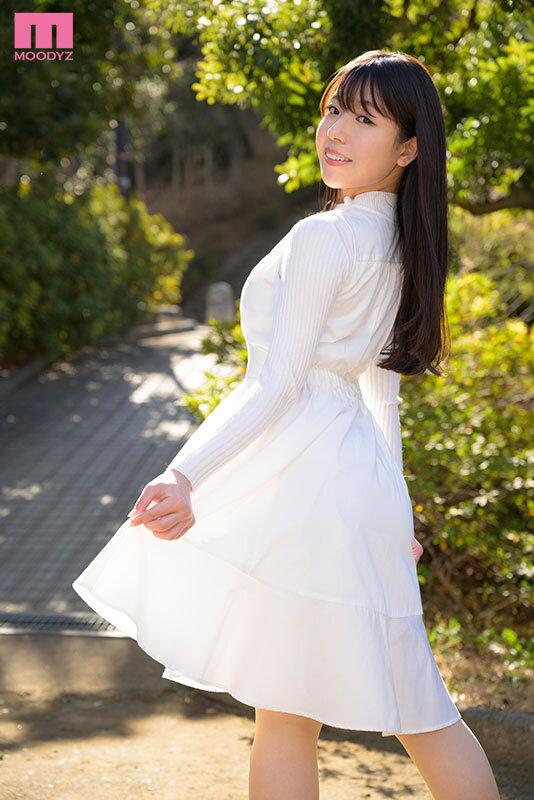 SNSで千人とアナルFUCKした女！！獣のようなケツ穴絶頂動画を上げて永久垢BANされた肛門中毒裏アカ女子AVデビュー 本田凛 サンプル画像 1