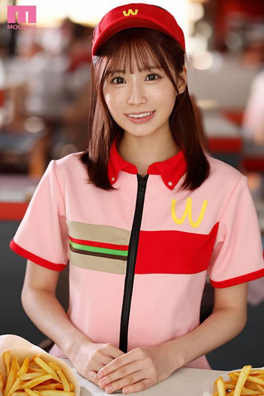 彼とわたしと店長の深夜勤務 シリーズ累計販売数22万部-実写版- S1×MOODYZ 未歩なな初原作コラボ！元祖胸糞NTRドラマ サンプル画像 1