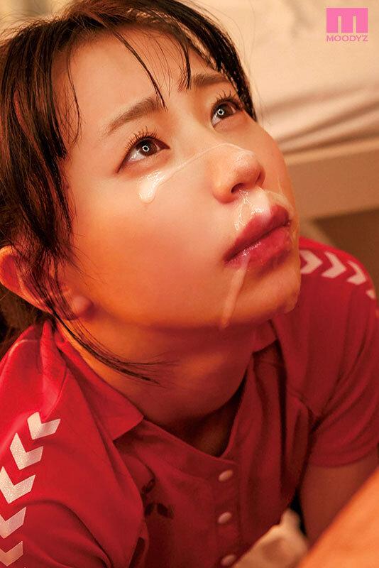 大っ嫌いな男の精子を顔面にぶっかけられる屈辱ッ！嫌がる顔射ラッシュ91連発！ サンプル画像 7