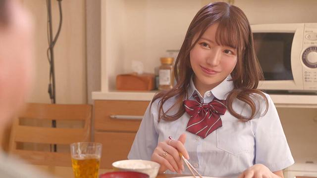 連れ子のプリ尻ヤリギャルJ系は年中性欲ノンストップ！妻がいようと構わず種搾りプレスでボクの子種を摂取し続ける逆家庭内NTR 流川莉央 サンプル画像 14