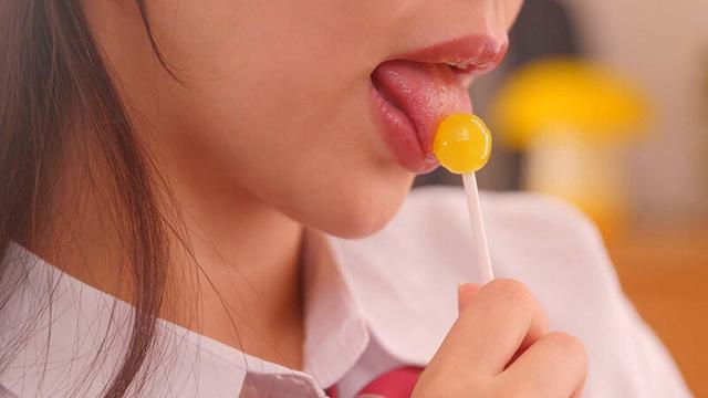 家庭教師先の勉強せずに口内オナニーばかりしている受験生が「チンチンしゃぶらせてくれたら勉強頑張るよ」と言うので今では四六時中チ〇ポをしゃぶらせています 五芭 サンプル画像 2