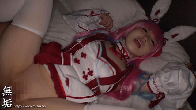 オジサンに没頭する発情コスプレイヤー 敏感大量失禁・お漏らし・ハメ潮オフパコSEX 総集編240分 サンプル画像 18