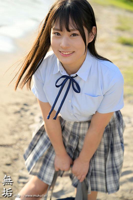 背伸びざかりの制服少女は修学旅行を抜け出してパパ世代おじさんとベロチューデート。そのままホテルに籠って何度も、何度も、中出しセックスでオトナを感じました。 天沢りん サンプル画像 1
