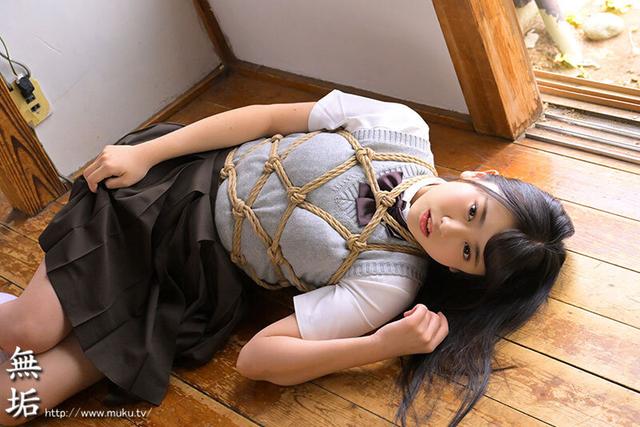 久々に再会した幼馴染みが、緊縛調教されるマゾ雌になっていた。 元担任に縛られ、喉奥までチ〇ポ挿し込まれて絶頂するドM肉便器 東雲あずさ サンプル画像 1