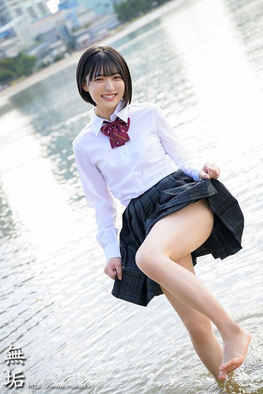 背伸びざかりの制服少女は修学旅行を抜け出してパパ世代おじさんとベロチューデート。そのままホテルに籠って何度も、何度も、中出しセックスでオトナを感じました。 虹村ゆみ サンプル画像 1