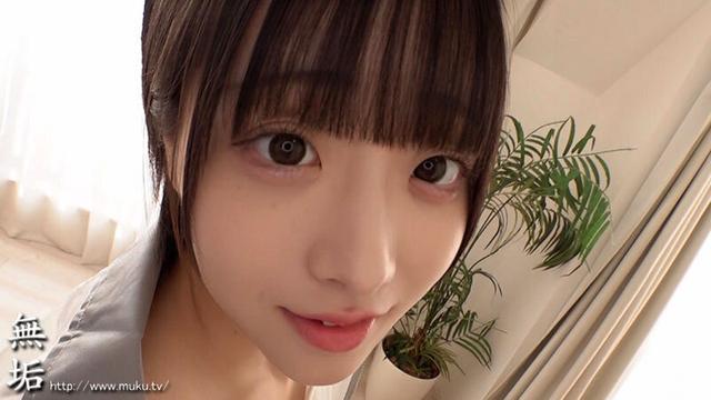 普段は明るくて学校の中心的存在の女の子。 でも本当は… オジサンのおち●ぽに没頭し、イキ喘ぎまくる淫乱な変態少女だということは、クラスの誰もまだ知らない。 サンプル画像 8
