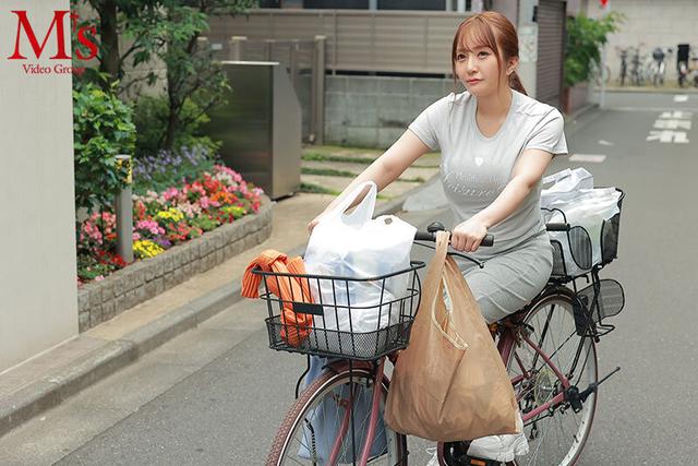 産後、急激に感度が上がった早漏ギャルママの膣奥を狂わせる肉棒ポルチオマッサージ 安斉愛結 サンプル画像 2