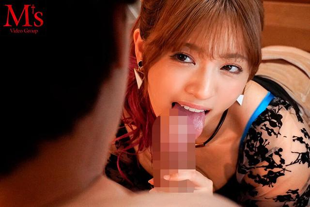 5年ぶりに再会した従姉妹がまさかの東京で有名な絶倫ヤリマンギャルに！滞在中の2日間、彼女の性処理チ〇ポにされ続けた童貞のボク（汗） 根尾あかり サンプル画像 3