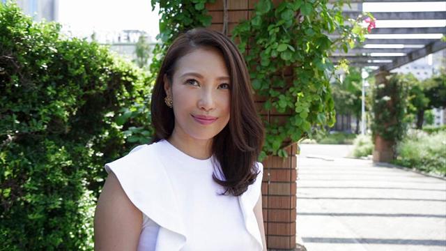 人妻の花びらめくり 多田有花 サンプル画像 1