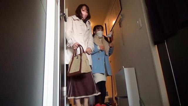 綺麗でエッチなおねえさんが街でウブそうな素人女子をレズナンパ 5 サンプル画像 18