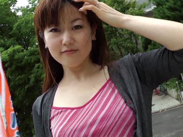 ナンパした人妻がドスケベ過ぎて中出ししちゃいました！ サンプル画像 4