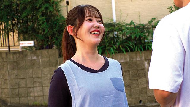 とってもかわいい保育士をガチナンパ！童貞君におっぱいチューチュー吸わせておチ〇ポをよちよち甘やかし射精させる授乳手コキしてもらえませんか！？優しく母性溢れる保育士さんたちはガチガチに勃起した生チ〇ポをそのままお股にぬぷっっ！筆下ろしスペシャル！！ サンプル画像 8