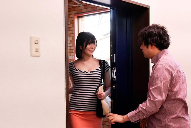 「里帰り中に…」嫁の里帰り中におっぱいもお尻も卑猥すぎる嫁の友達とずっぽり不倫SEXしてしまった… 明日見未来 サンプル画像 8