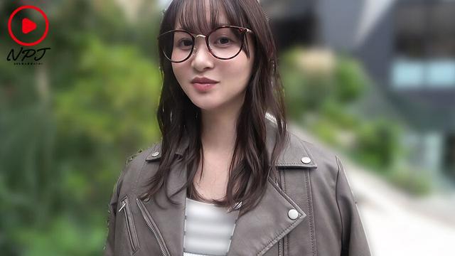 ≪OLの裏休日≫盛る人妻。 SNSで見つけた現役OLとオフパコ密会8発！？ サンプル画像 1