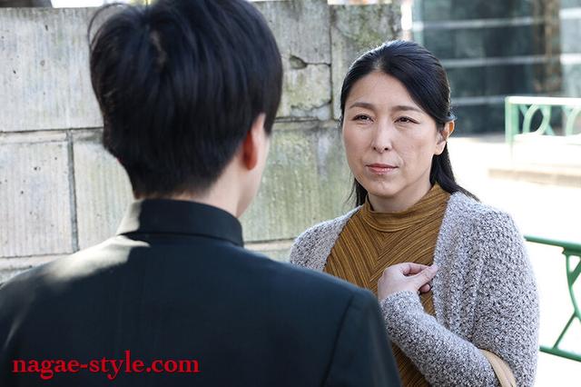 熟母27 ～惨めな息子を放っておけなくて・・～ 豊崎清香 サンプル画像 20