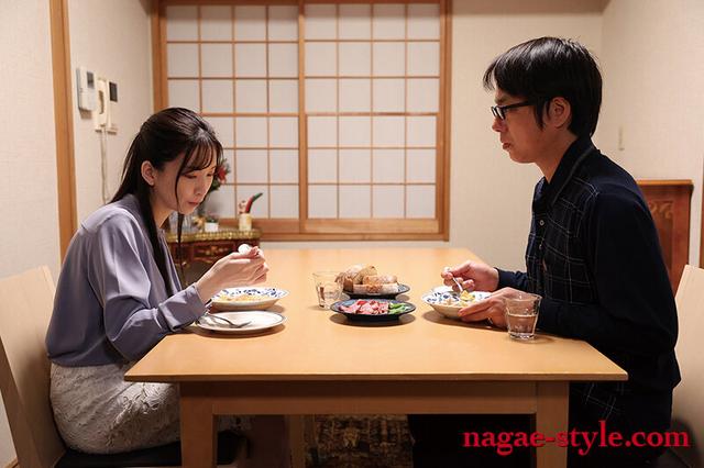 夫以外の男に抱かれる悦び ふしだらで美しい妻の肉体 鈴木真夕 サンプル画像 6