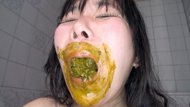 糞喰いゲロまんずり女 サンプル画像 5
