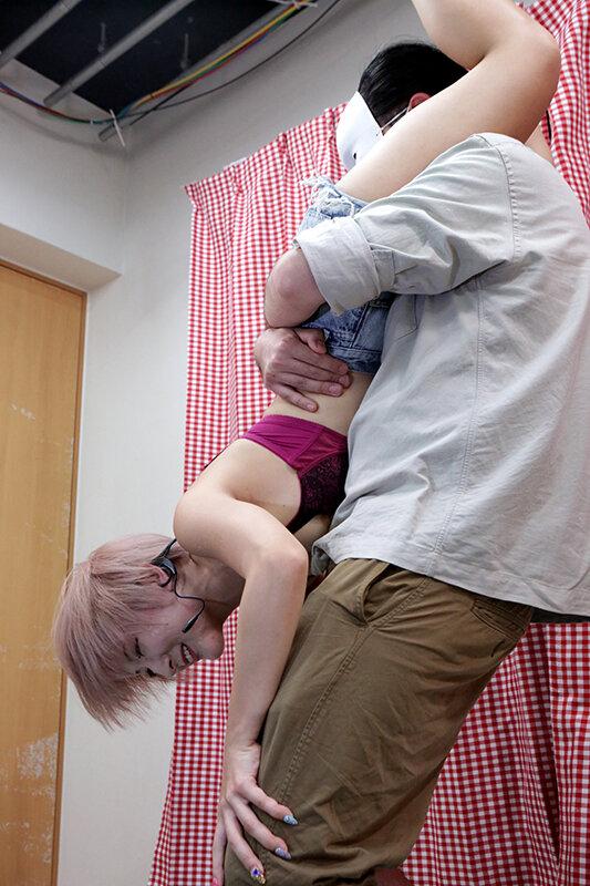 小柄な女は性欲旺盛！？ 身長150cm以下のかわいい女の子を集めてオマ●コ検証してみた。完全版 サンプル画像 17