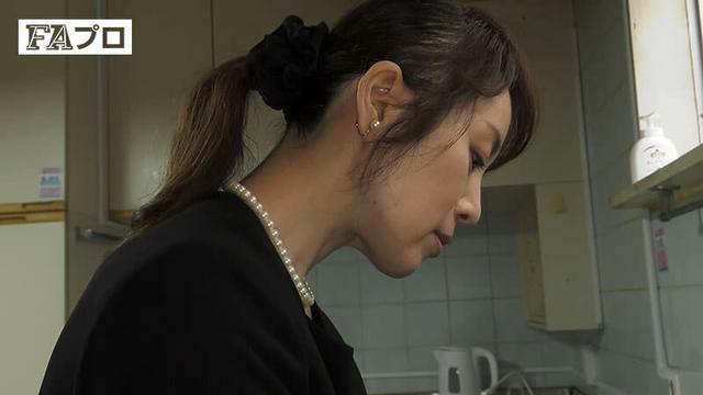 おばさんの接吻＆セックス 旦那の兄貴と…/ダブル不倫で… サンプル画像 1
