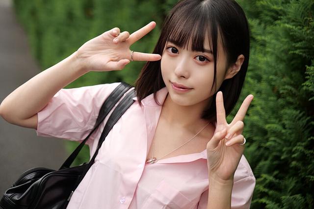 放課後ムレムレおパンツくださ～いっ！超可愛い制服美少女たちをガチナンパ！！その場でガチ交渉して脱ぎたてほっかほかのパンティーをゲット＆即ハメ中出し！神級J系19人SP13時間BEST！ サンプル画像 2