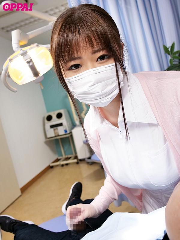 歯科治療中にAVみたいに患者をこっそり射精させているむっつりスケベHカップ歯科衛生士さんデビュー ほむら優音 サンプル画像 3