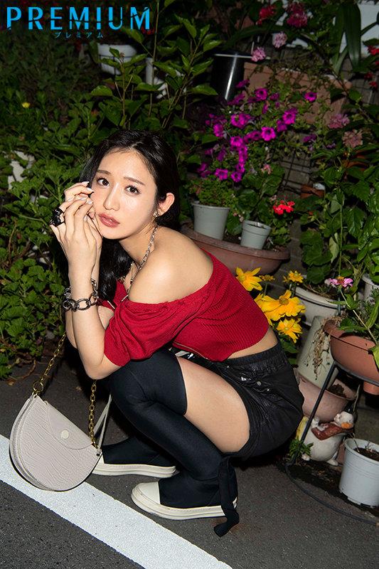 星奈あいに逆ナン痴女られ！精飲＆中出し犯●れて…しっとり淫語で24時間射精させられた僕 サンプル画像 1