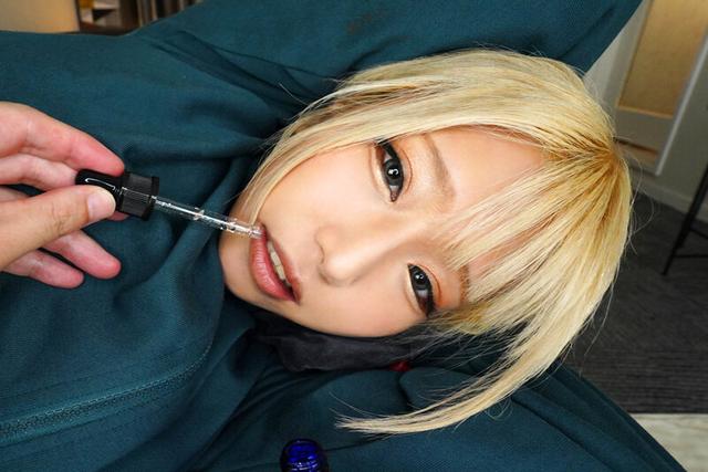 【VR】ヤレそうにない巨乳ギャルがオナホマ〇コ墜ち！伝説の媚薬でキメセク！！乙アリス サンプル画像 3
