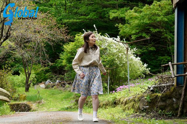 野外レ●プ 人里離れた山奥でサイコパス強●魔に襲われ、泣き叫ぶ声も虚しくボロクソに犯●れた人妻たち 小早川怜子・悠木あやね・伊東沙蘭 サンプル画像 1
