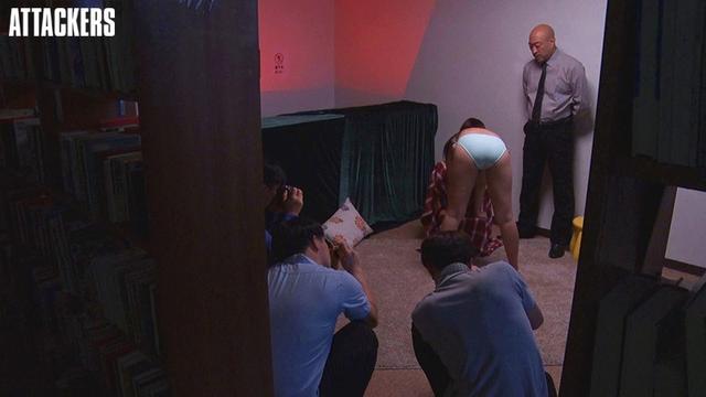 貸し出される女 新人図書館司書、一葉 七咲琴乃 サンプル画像 9