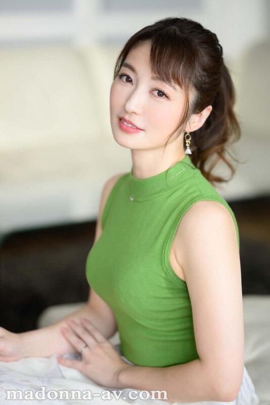 大学生の恋人を夢中にさせる、大人の色気と可愛さを併せ持つ人妻―。 澤乃かのか 42歳 AV DEBUT サンプル画像 1