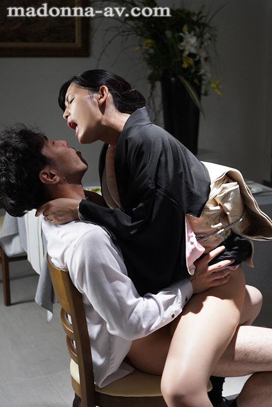 娘の幸せを見届けながら…。披露宴で娘婿に犯●れた母 吉永塔子 サンプル画像 8